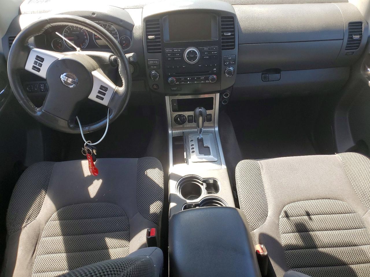 Nissan Pathfinder S