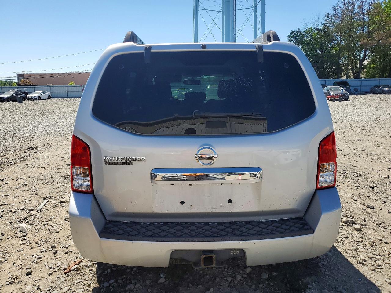 Nissan Pathfinder S
