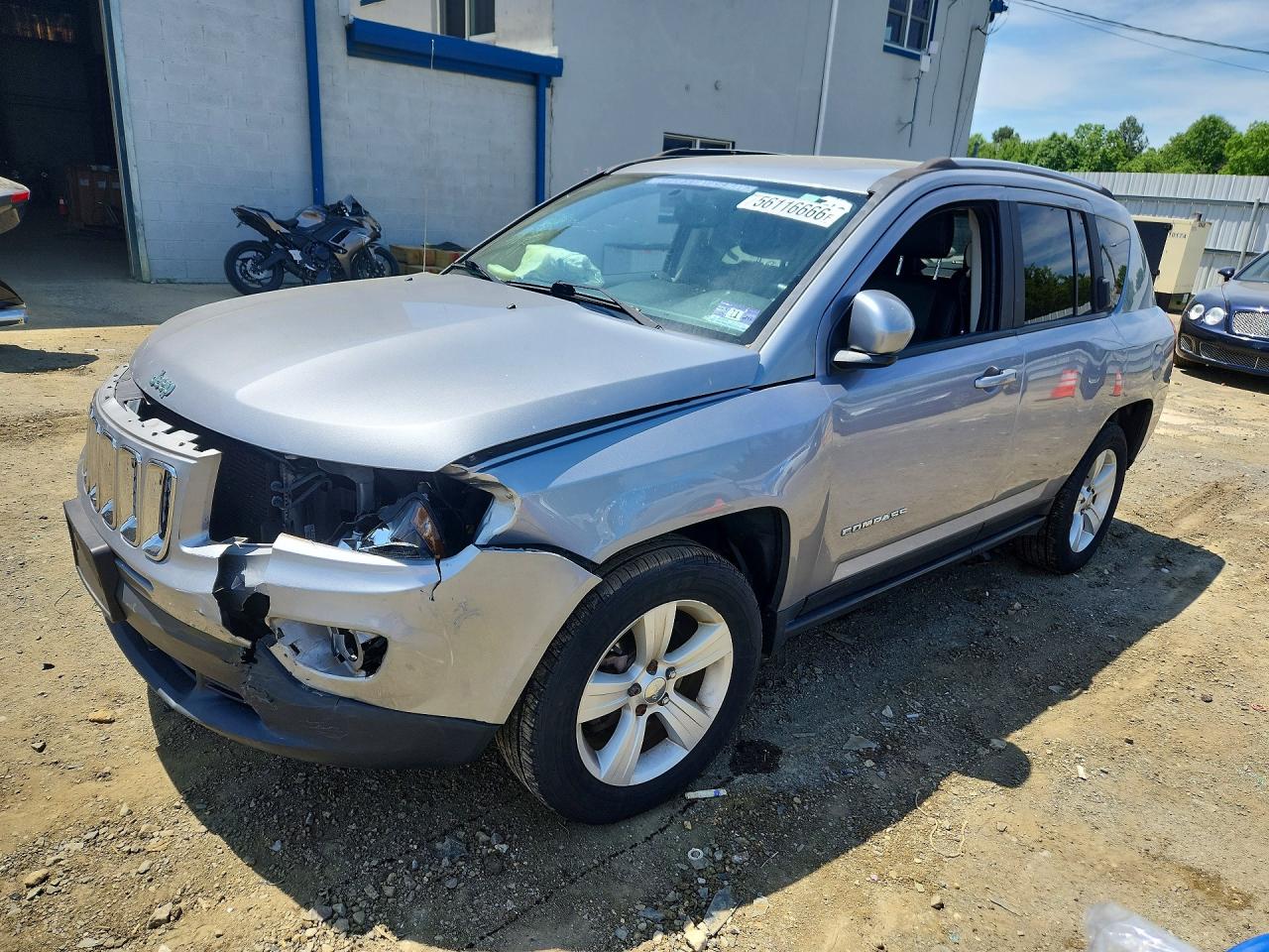 Salvage Jeep Compass Image