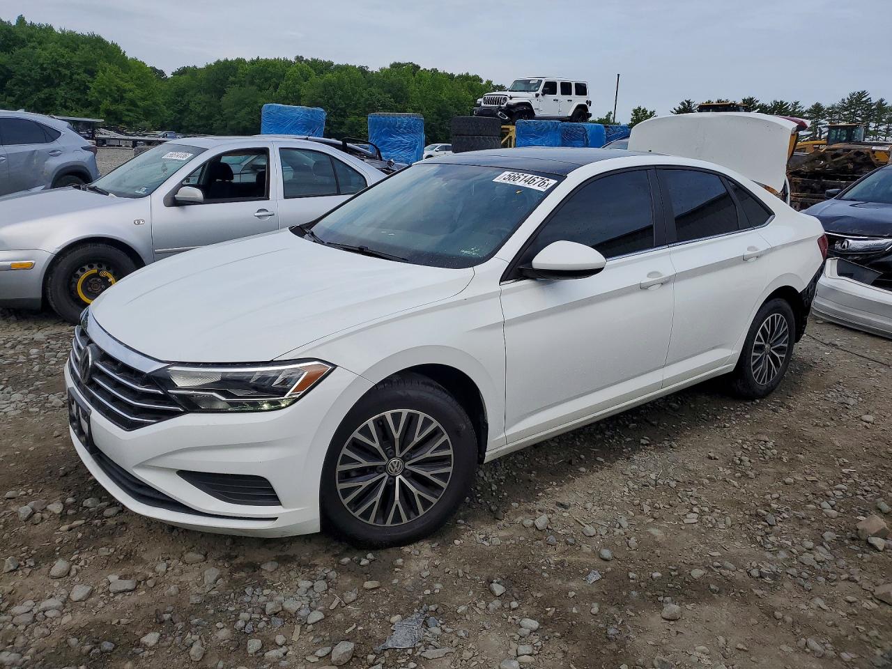 Salvage Volkswagen Jetta Image