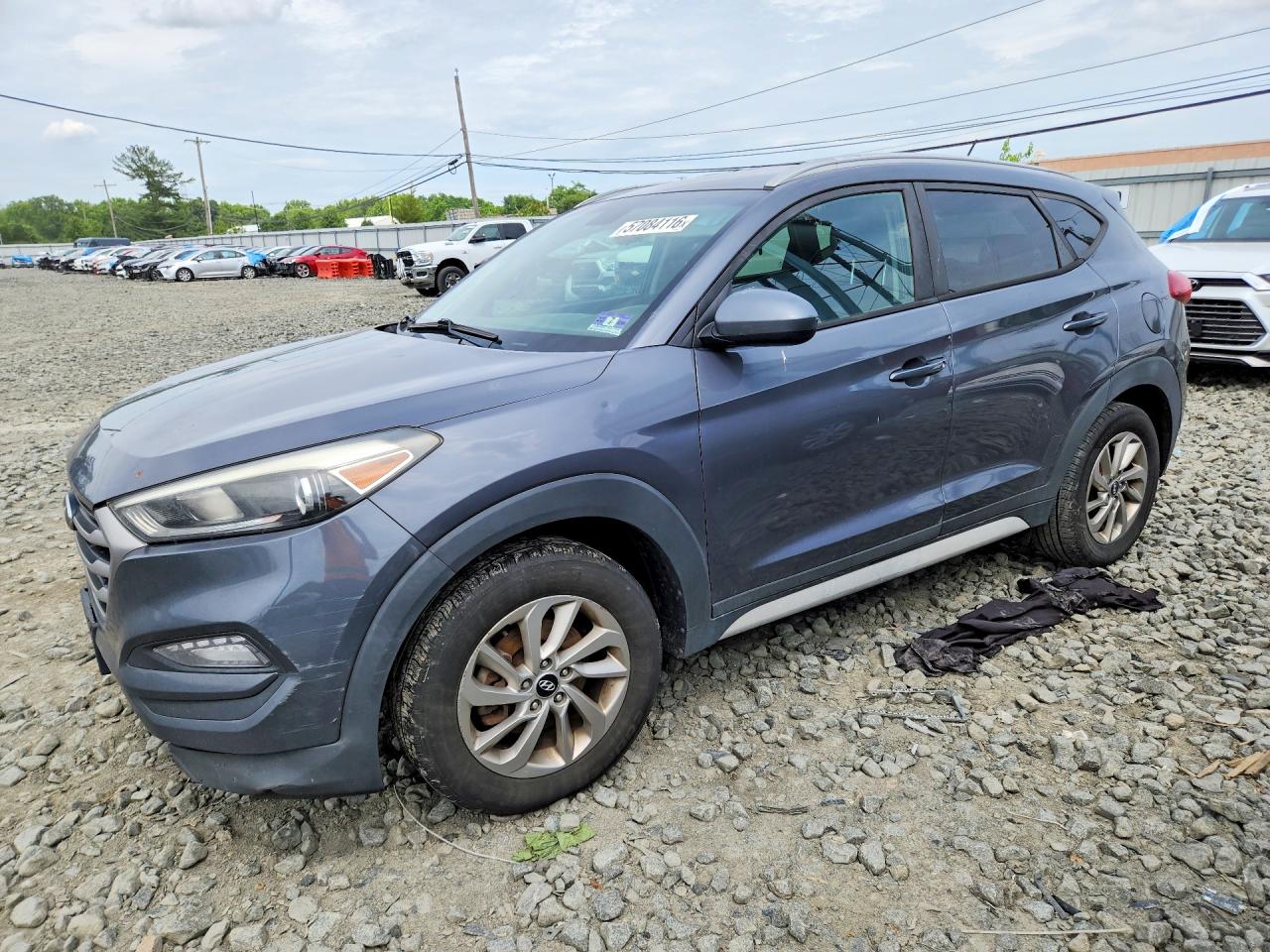 Salvage Hyundai TUCSON Image