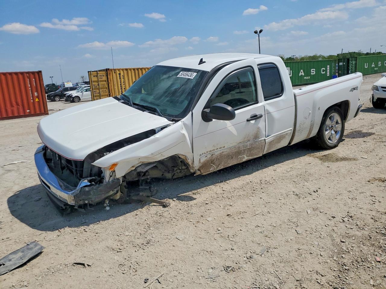 Salvage Chevrolet Silverado Image