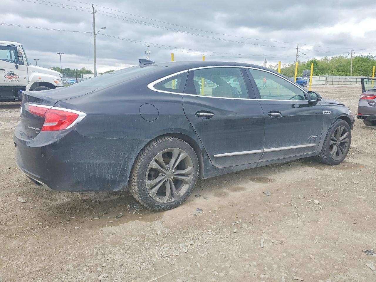 Buick LaCrosse Avenir