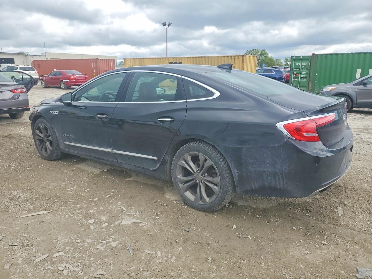 Buick LaCrosse Avenir
