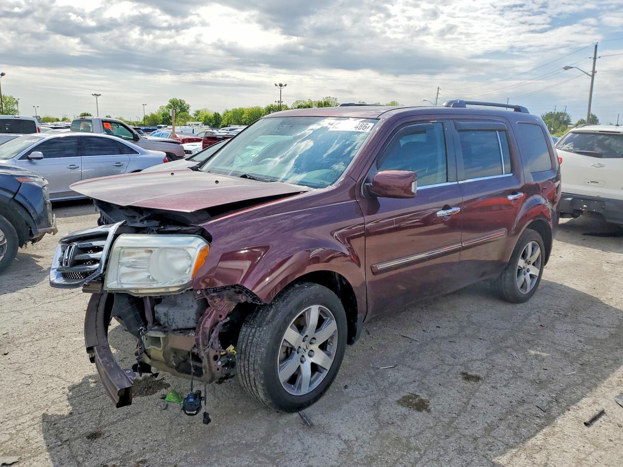 Salvage Honda Pilot Image