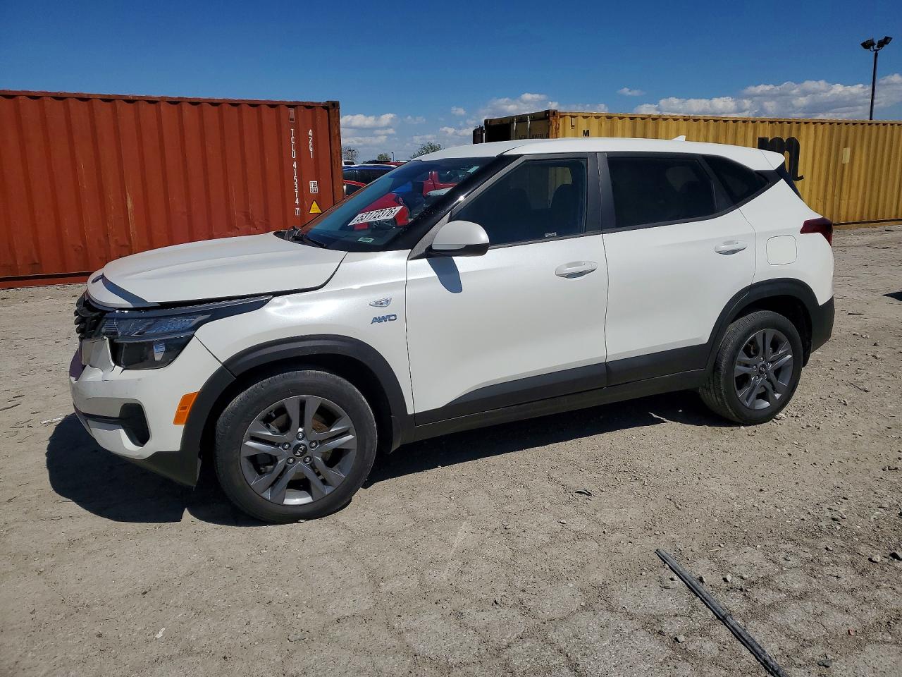 Salvage Kia Seltos Image