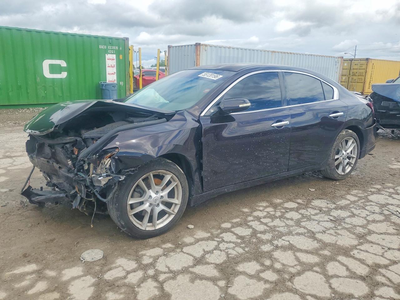Salvage Nissan Maxima Image
