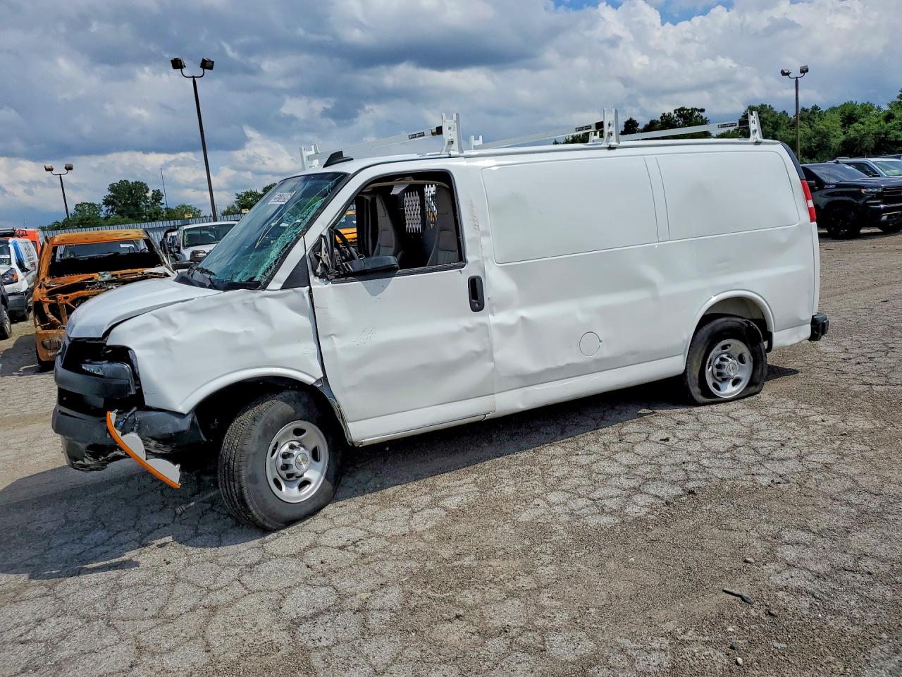 Salvage Chevrolet Express Image