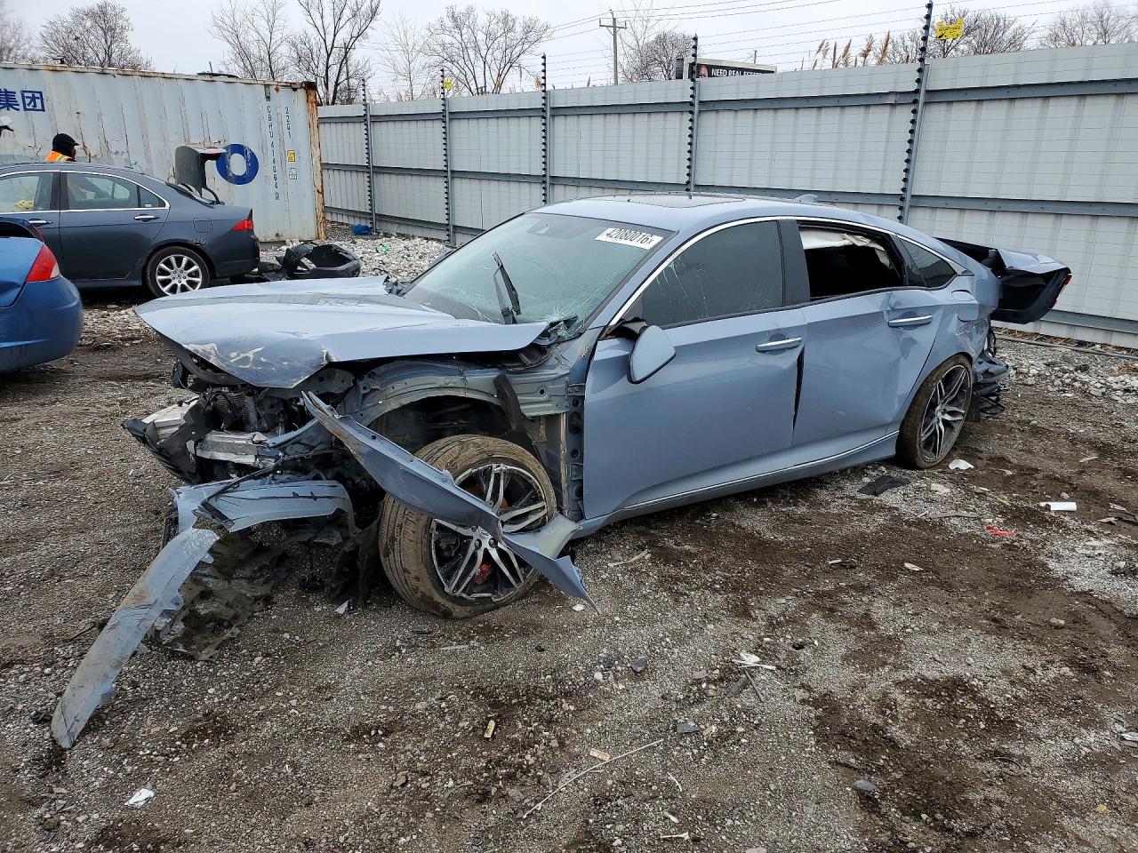 Salvage Honda Accord Image