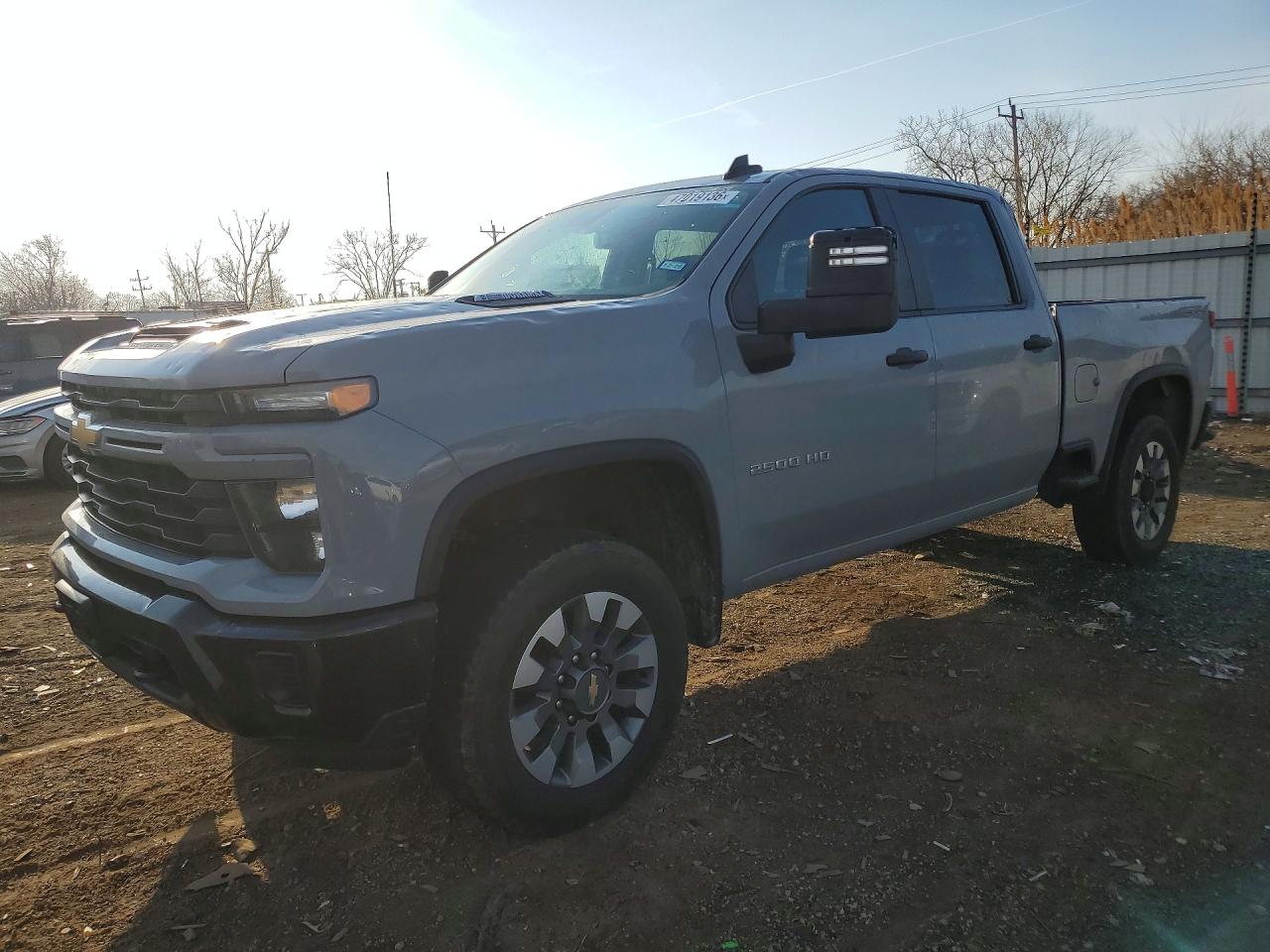 Salvage Chevrolet Silverado Image