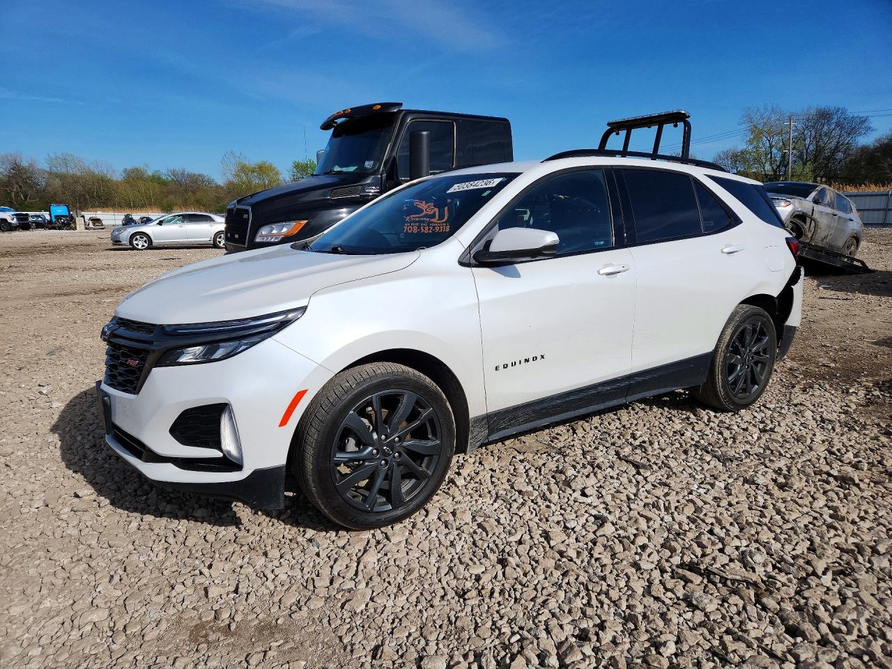 Salvage Chevrolet Equinox Image