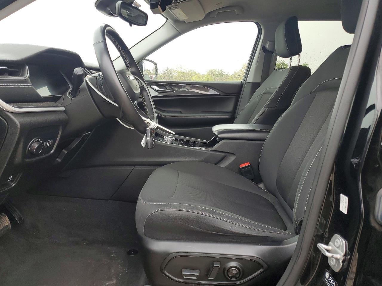 Jeep Cherokee L Laredo