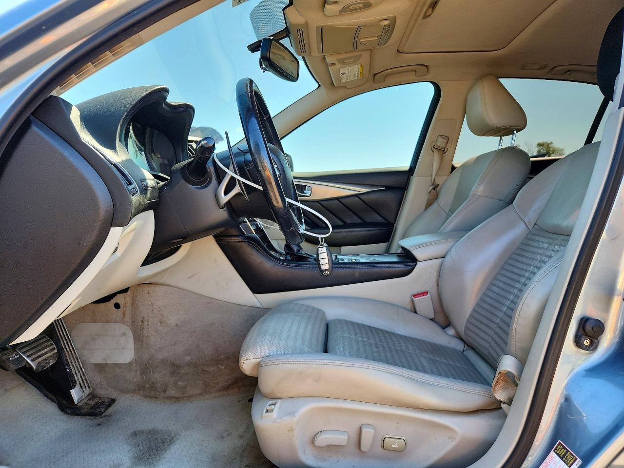 INFINITI Q50 Base
