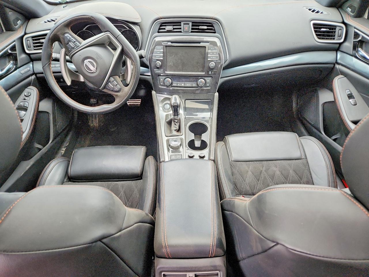 Nissan Maxima Sr