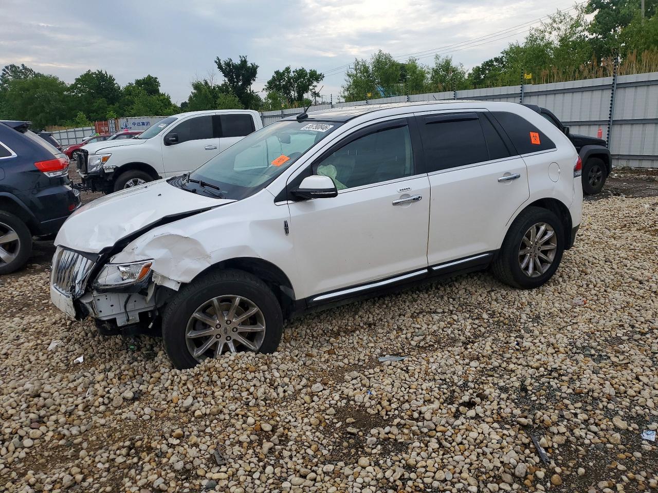 Salvage Lincoln MKX Image