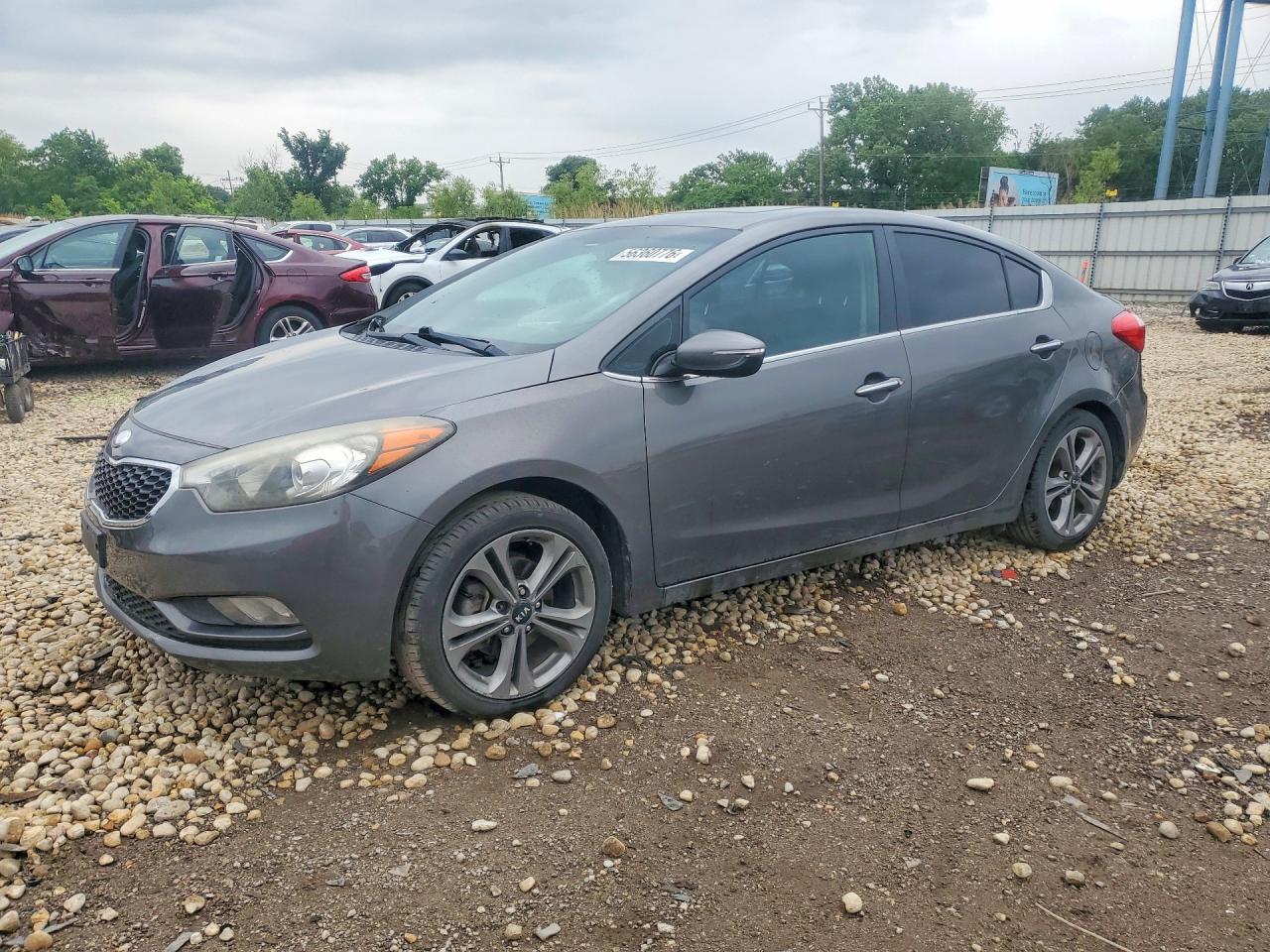 2014 Kia Forte KNAFZ4A80E5******