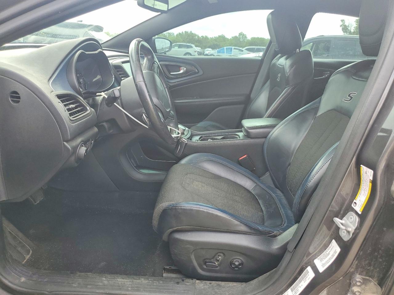 Chrysler 200 S