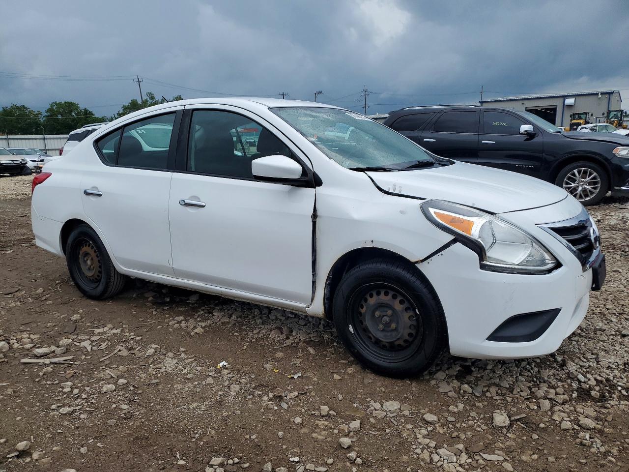 Nissan Versa Sv