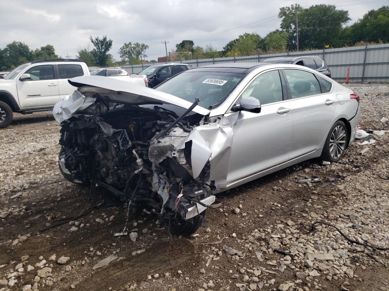 Salvage Hyundai Genesis Image