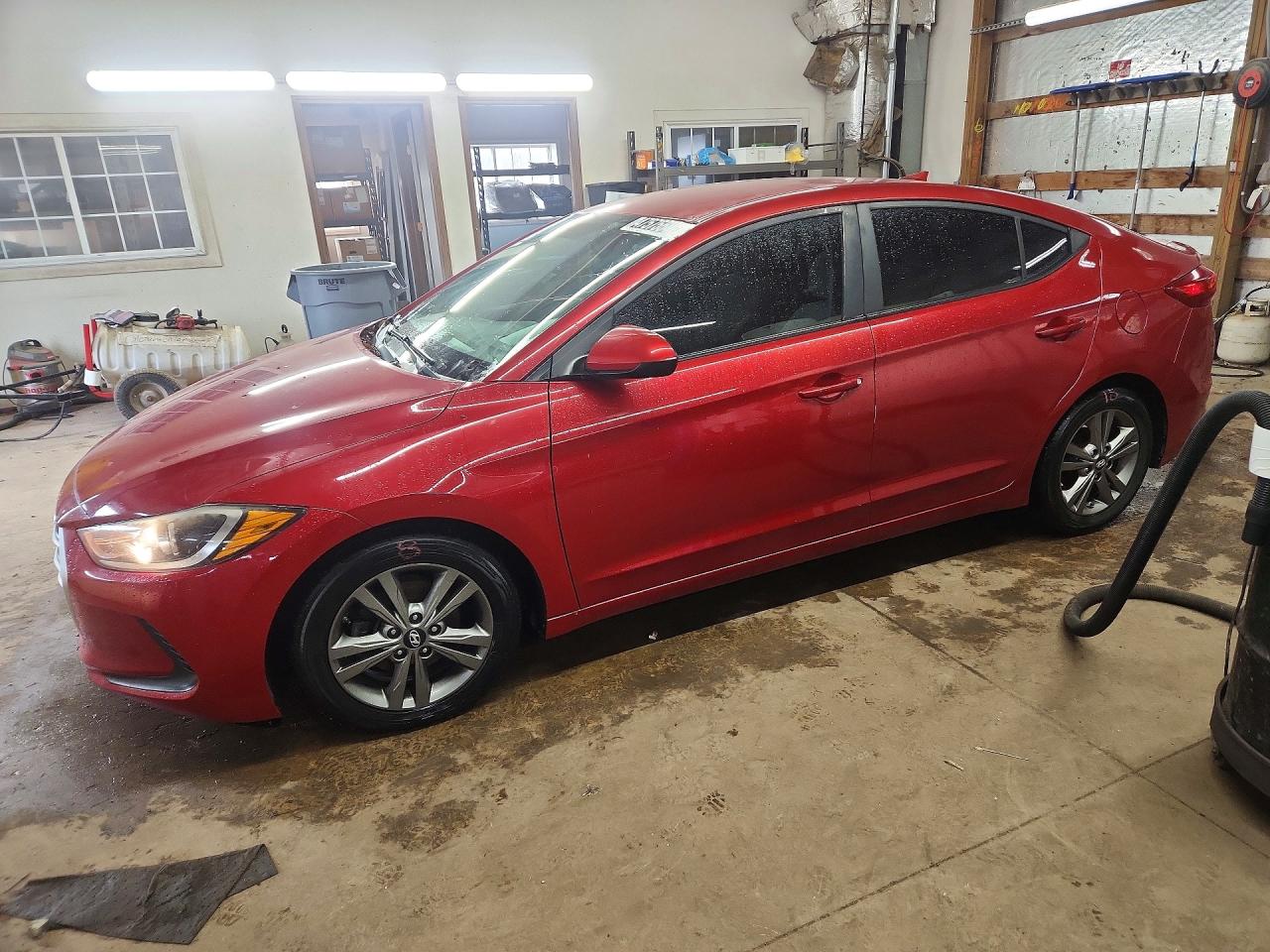 Salvage Hyundai ELANTRA Image