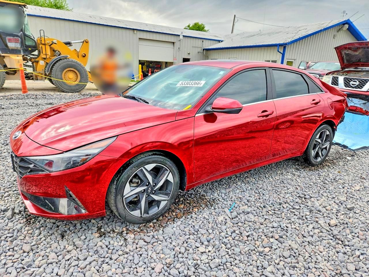 Salvage Hyundai ELANTRA Image