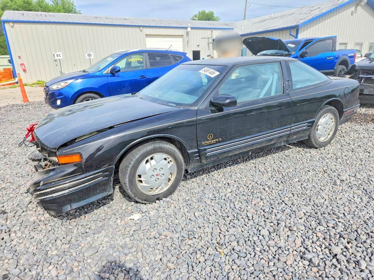 Salvage Oldsmobile Cutlass Image