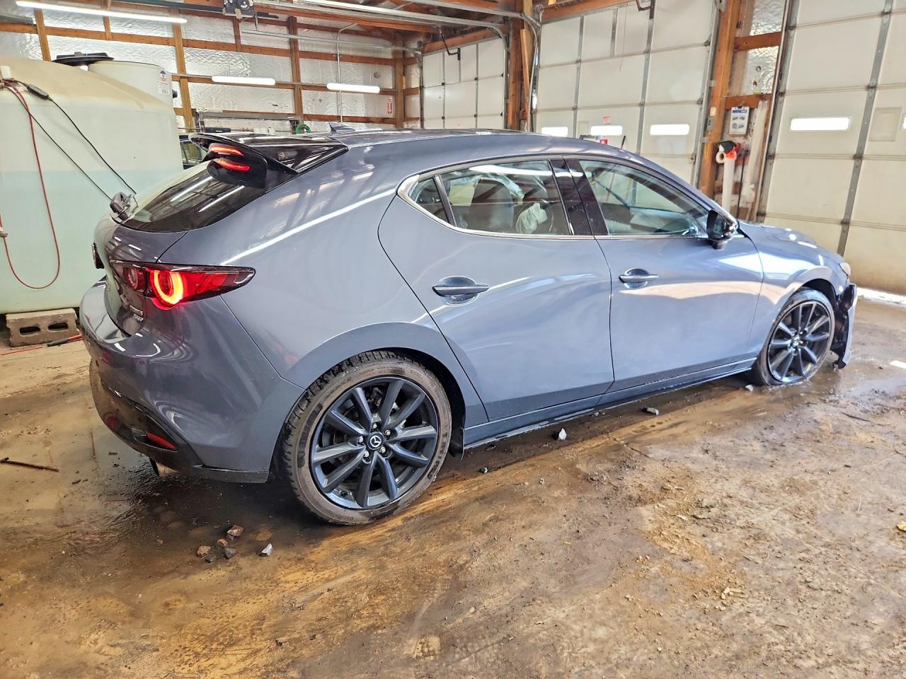 Mazda 3 Premium Plus