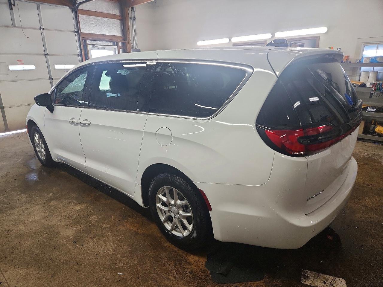 Chrysler Pacifica Select