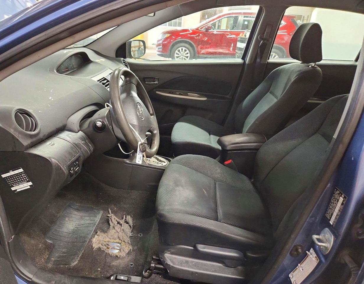 Toyota Yaris Base