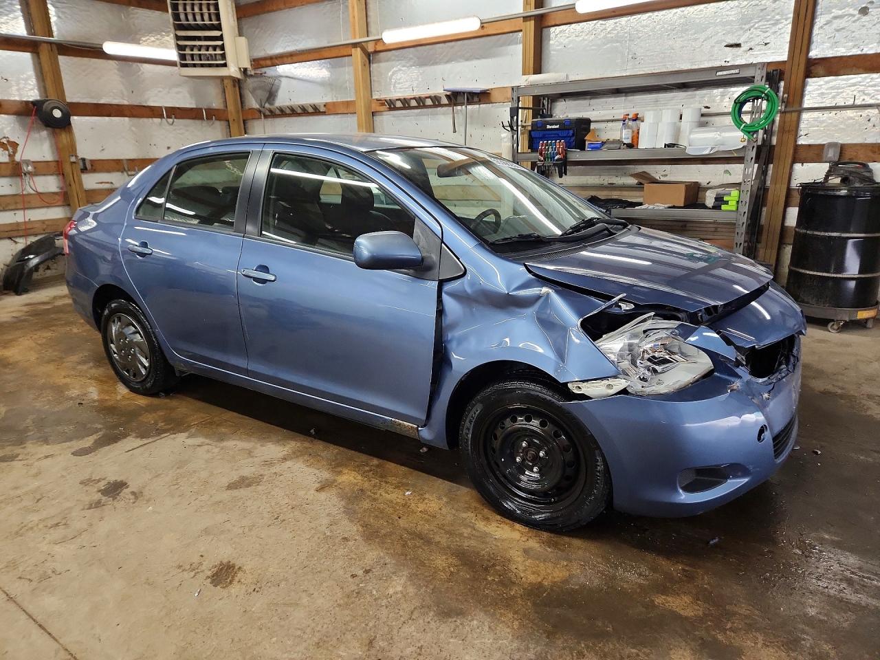 Toyota Yaris Base