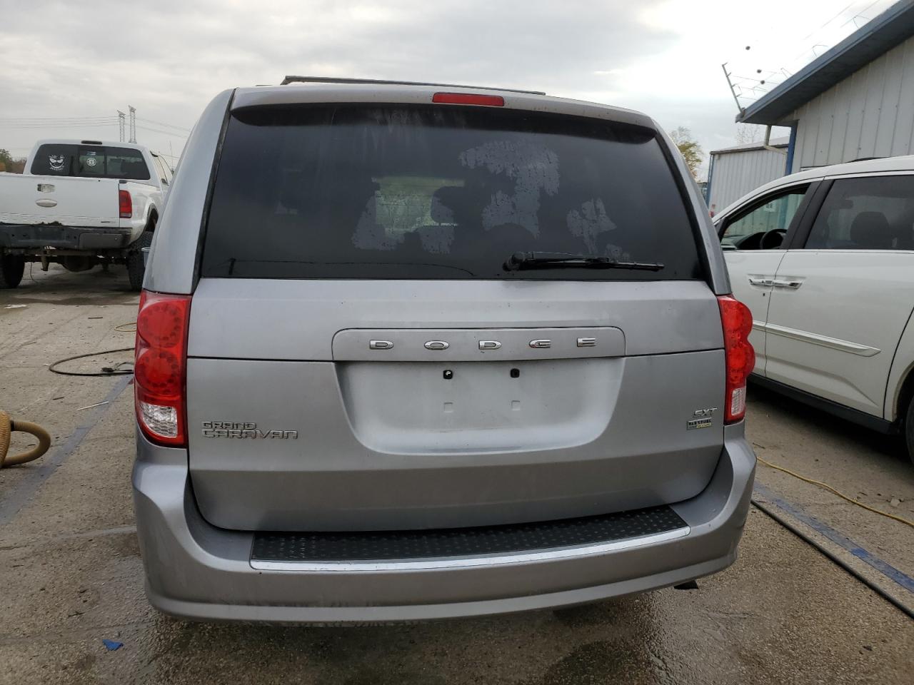 Dodge Caravan Sxt