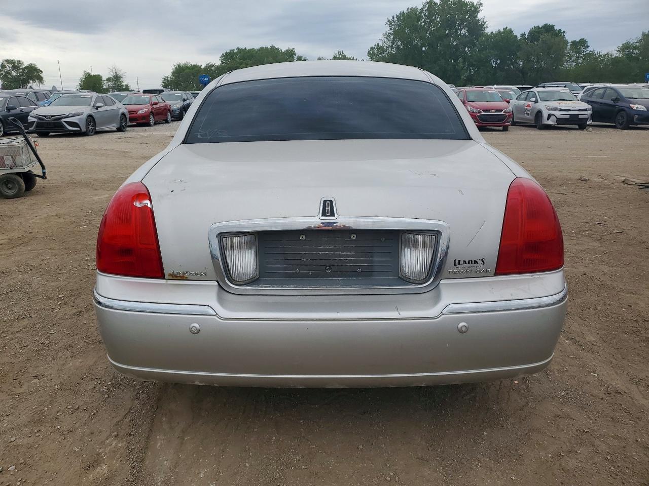 Lincoln Towncar Cartier