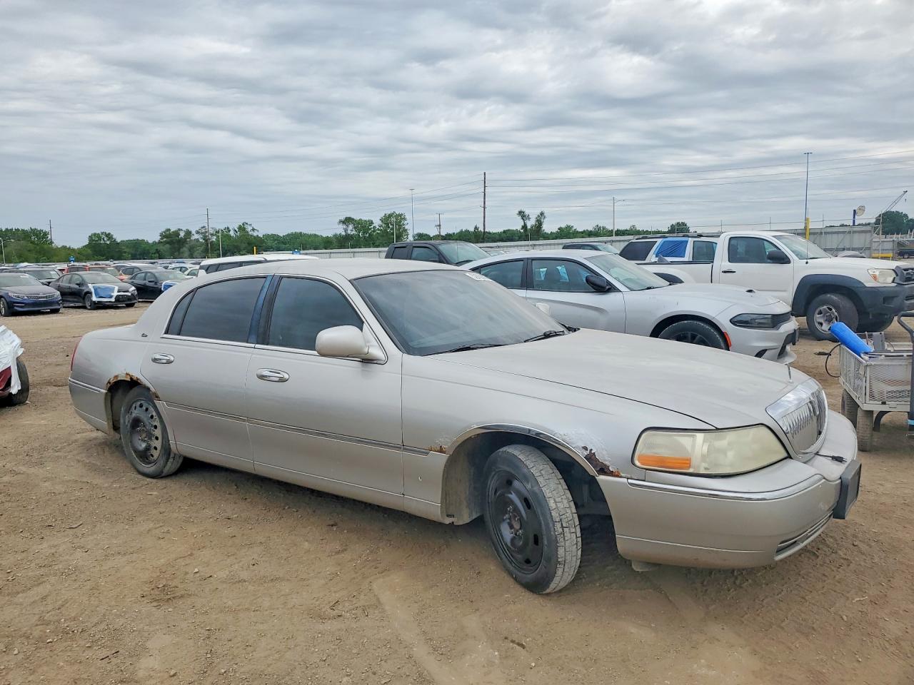 Lincoln Towncar Cartier