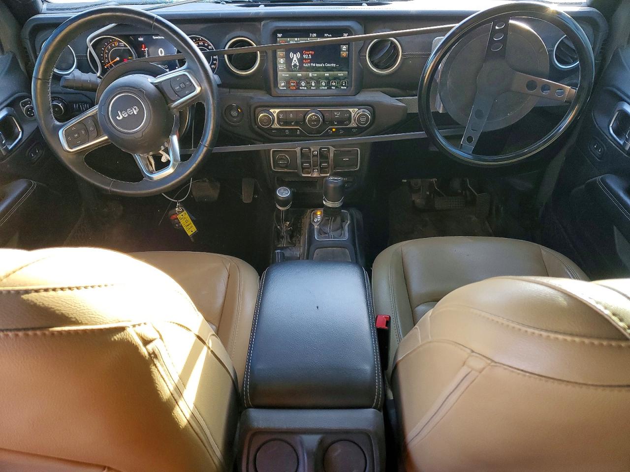 Jeep Wrangler Sahara
