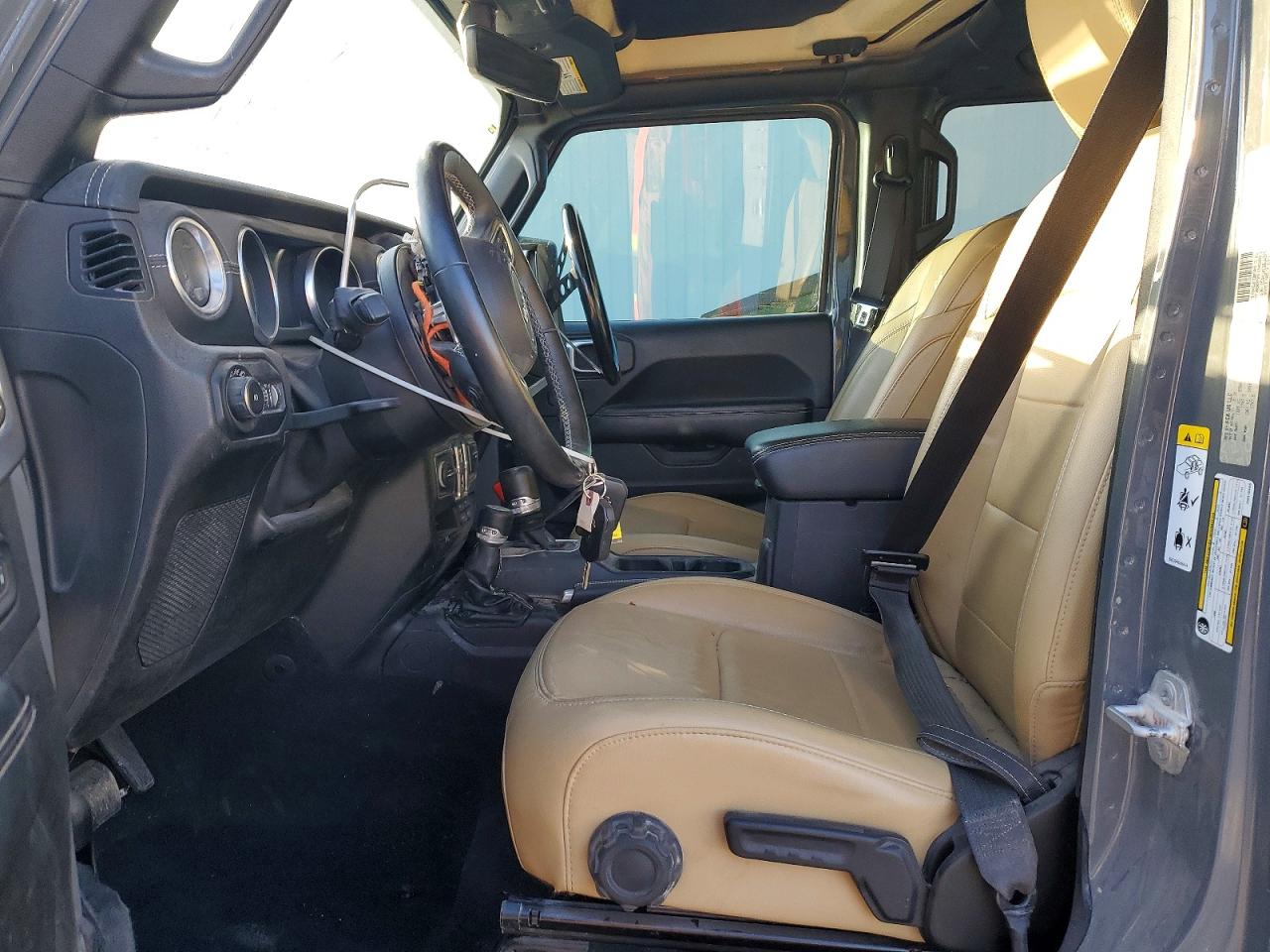 Jeep Wrangler Sahara