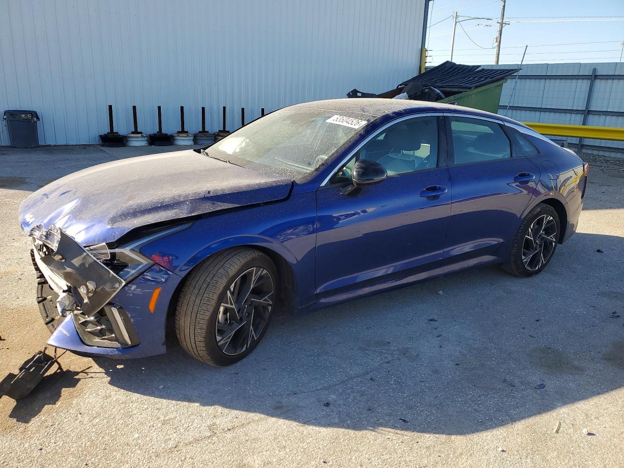 Salvage Kia K5 Image