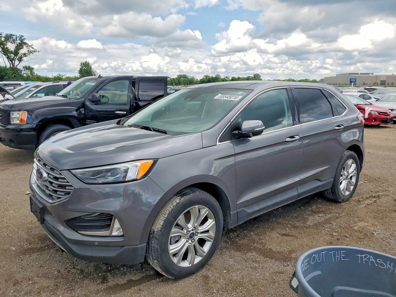 Salvage Ford Edge Image