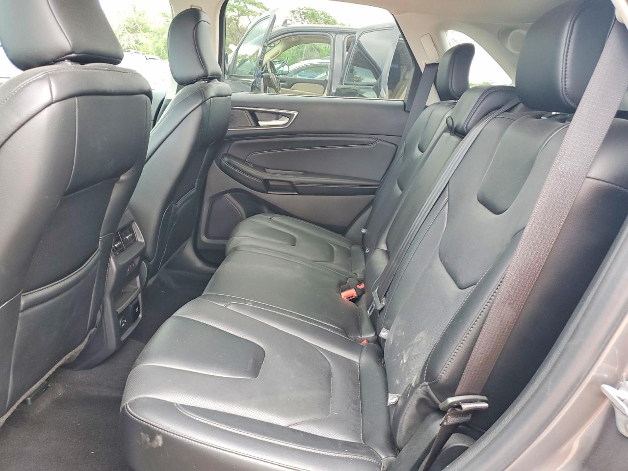 Ford Edge Titanium