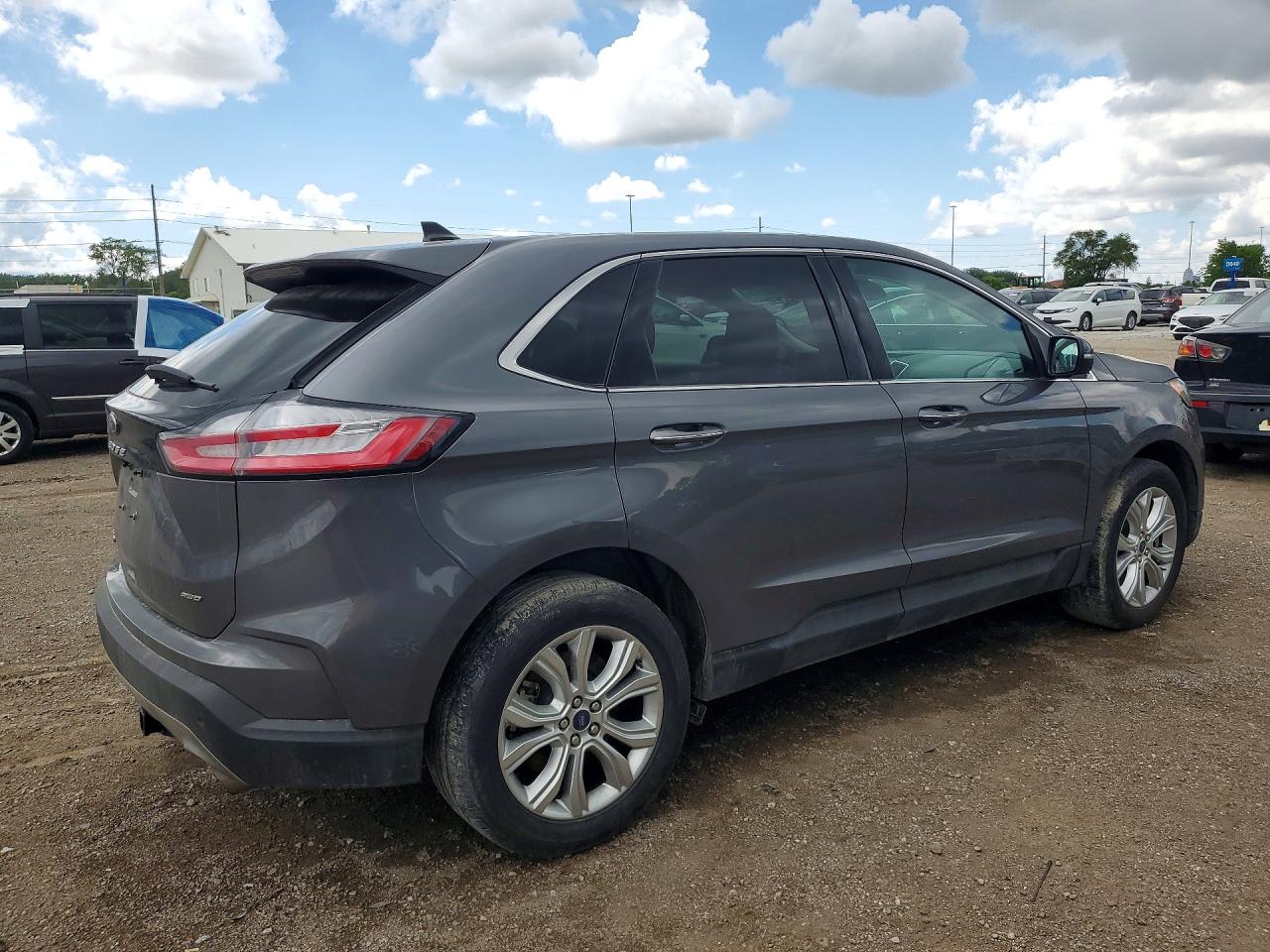 Ford Edge Titanium