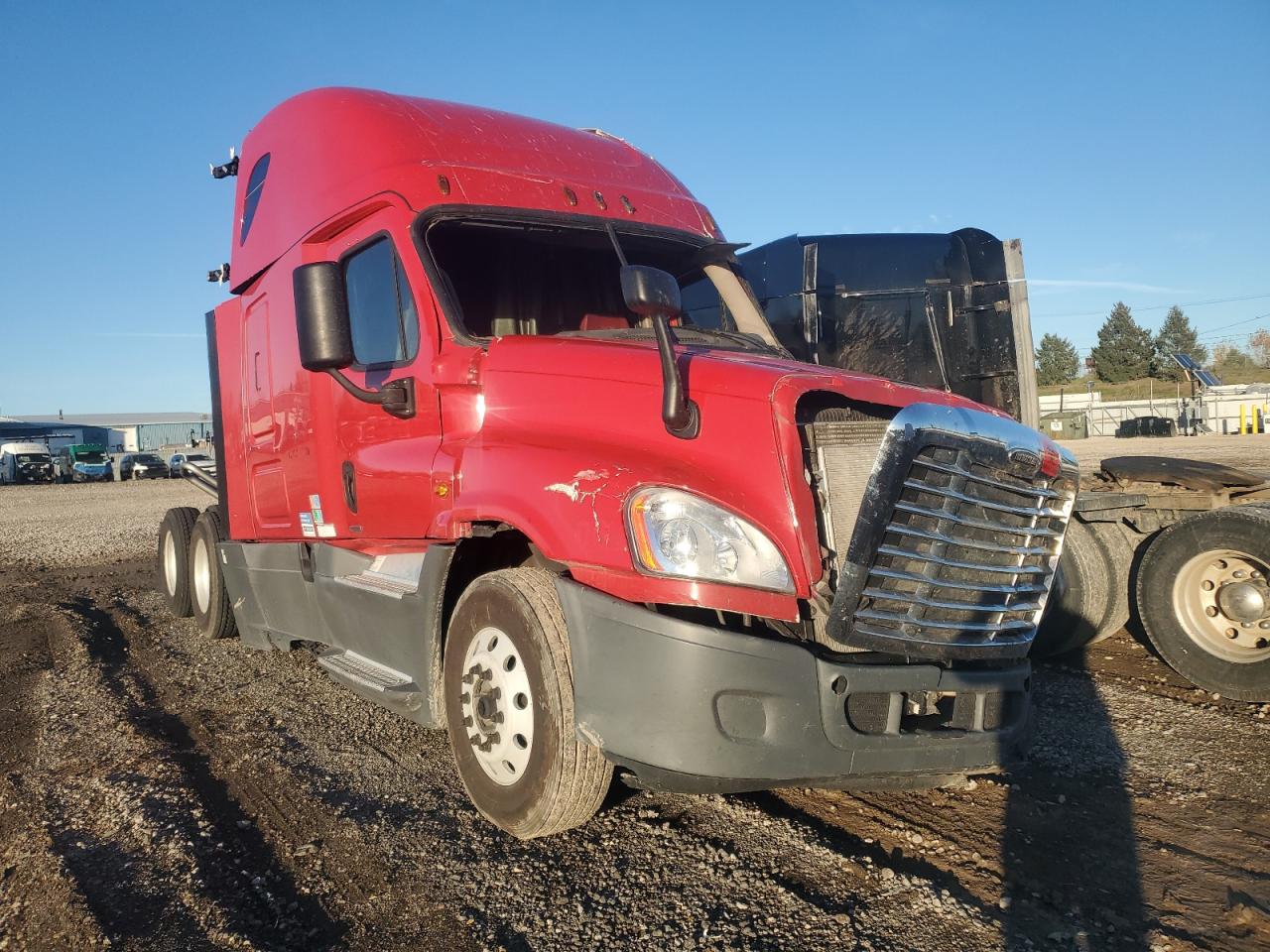 Salvage Freightliner Cascadia Image