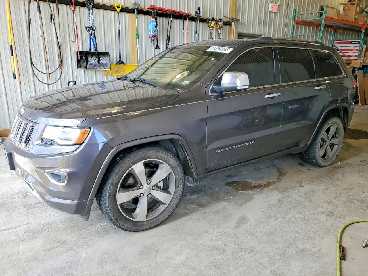 Salvage Jeep Cherokee Image