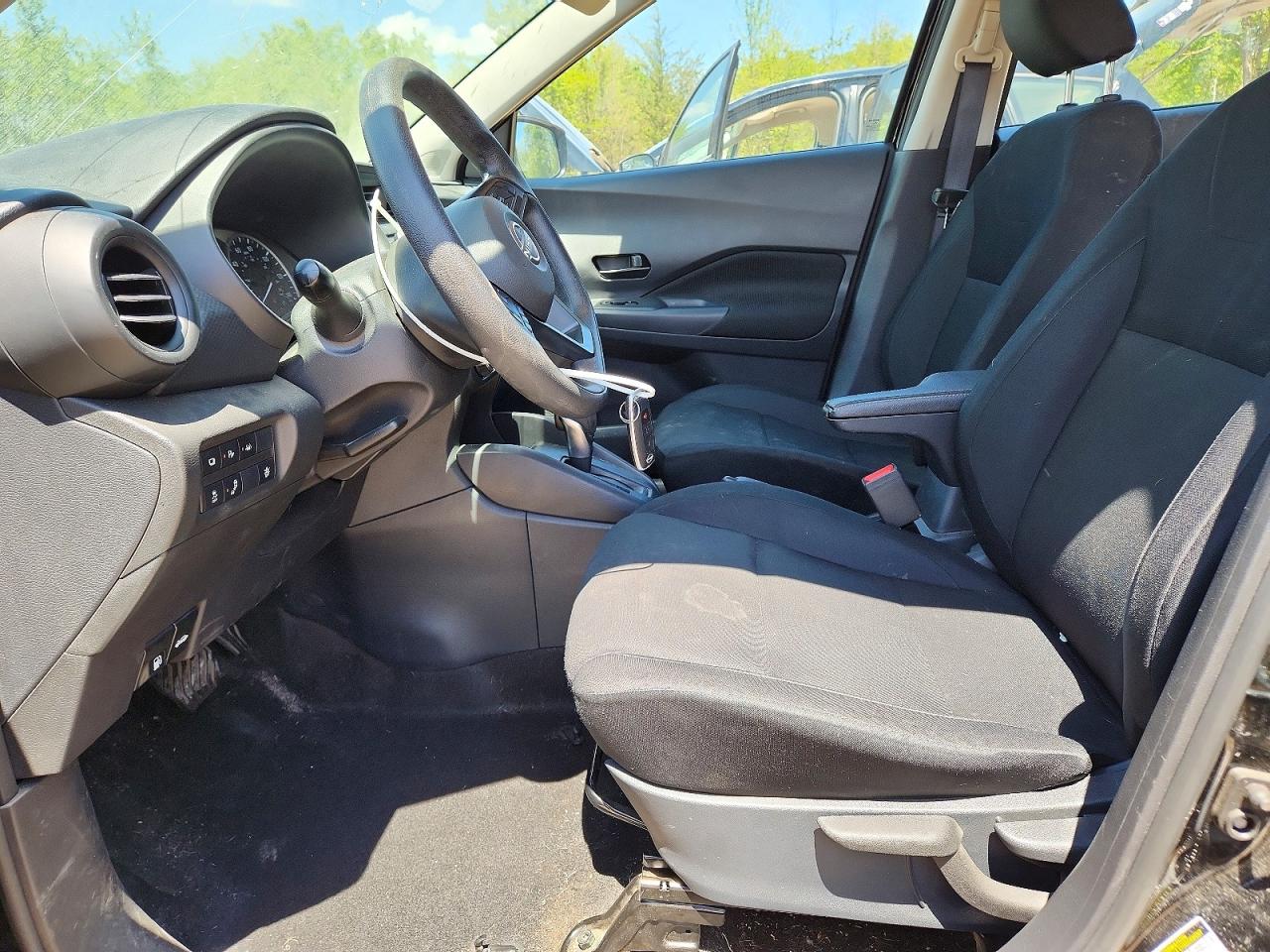 Nissan Kicks S