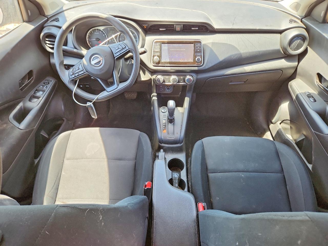 Nissan Kicks S