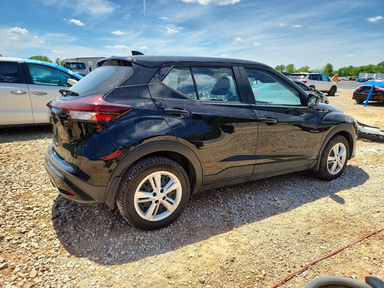 Nissan Kicks S