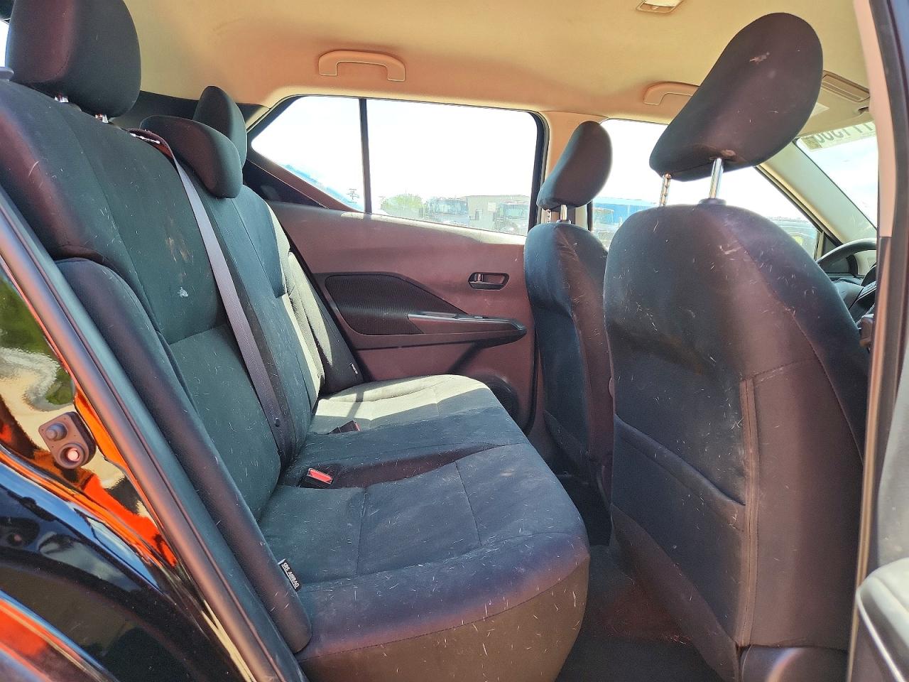 Nissan Kicks S