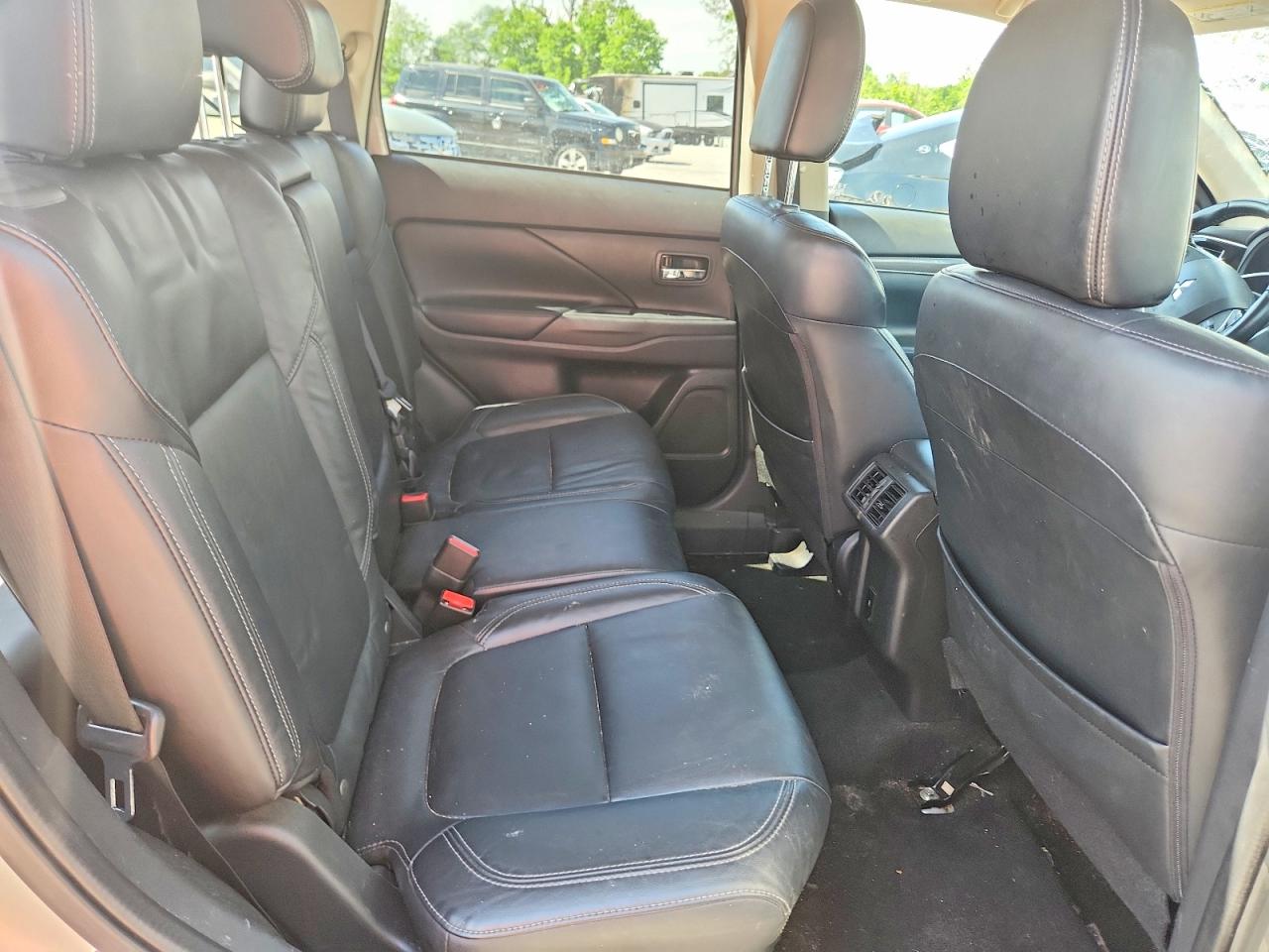 Mitsubishi Outlander Se