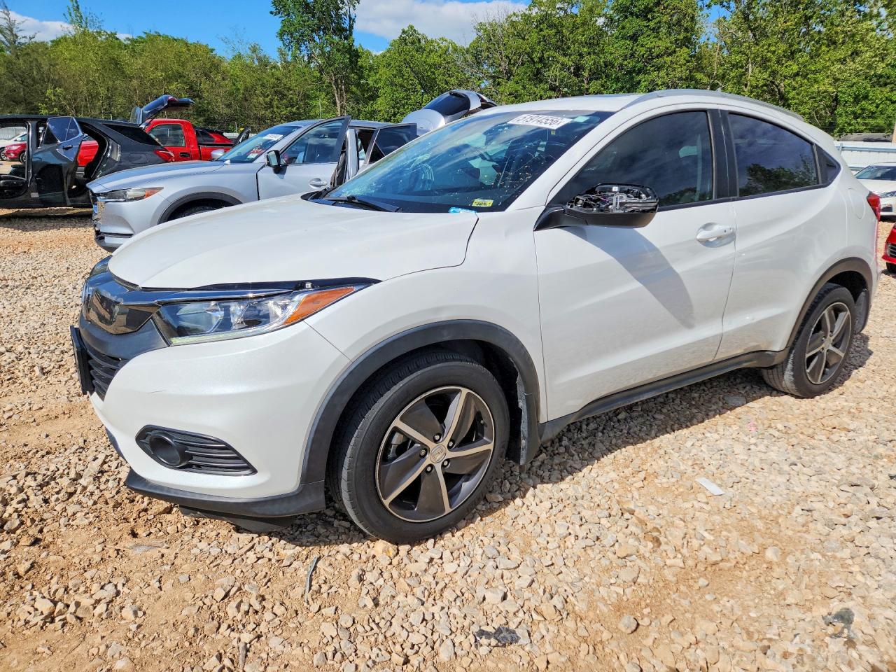 Salvage Honda HR-V Image