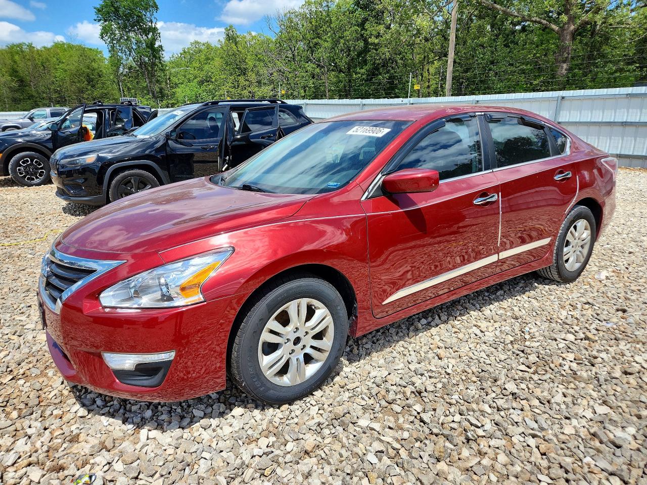 Salvage Nissan Altima Image