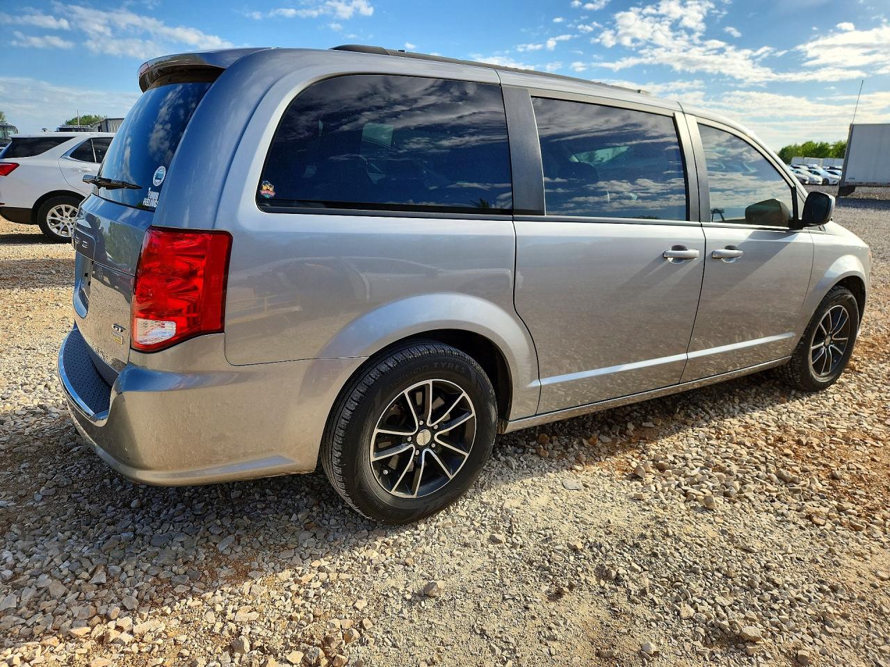 Dodge Caravan Gt