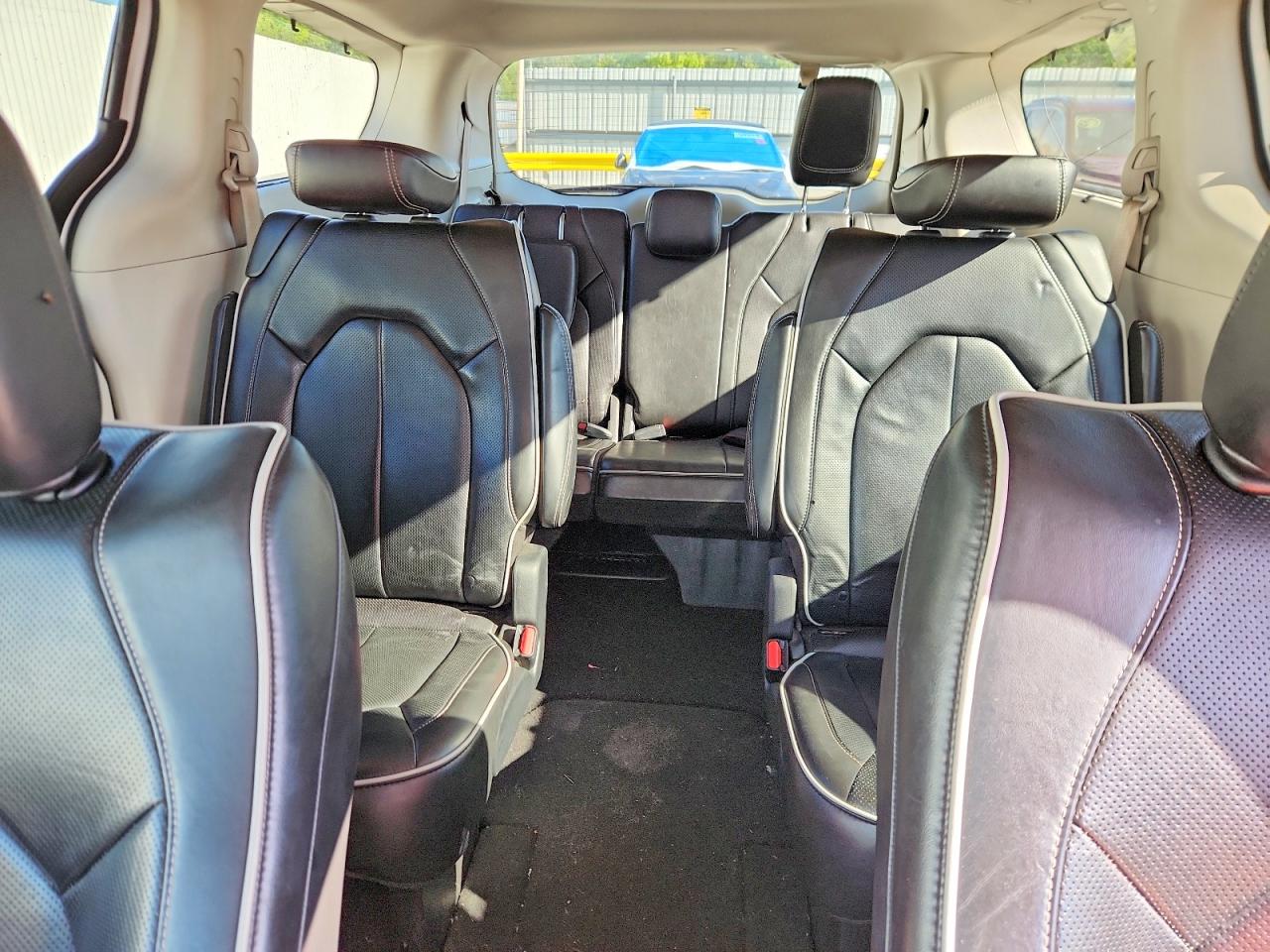 Chrysler Pacifica Limited